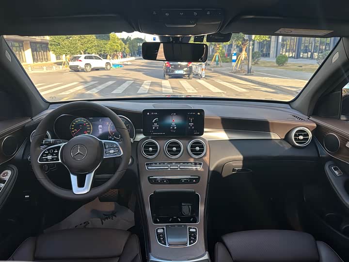 Фото 6 - Mercedes-Benz GLC-Class