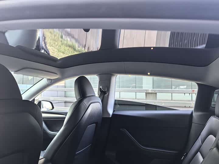 Фото 16 - Tesla Model Y