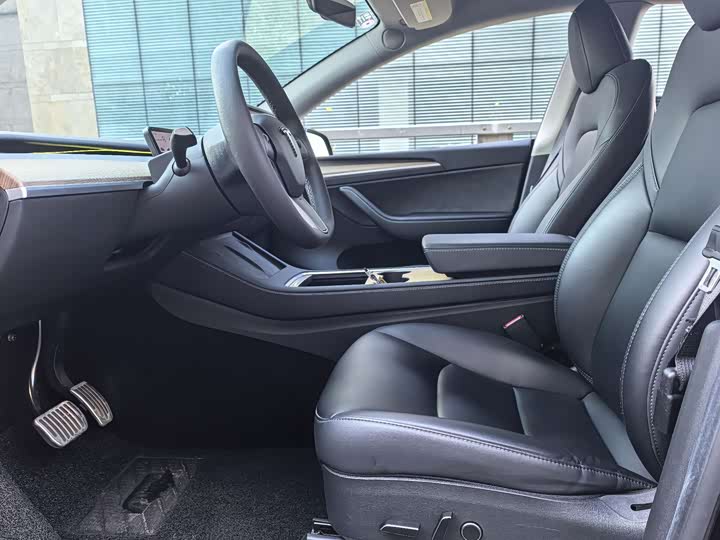 Фото 8 - Tesla Model Y