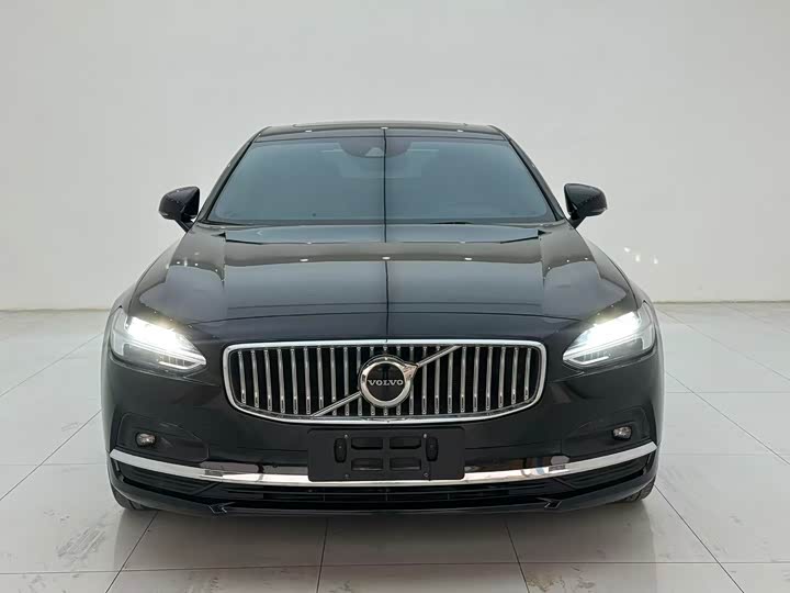 Фото 2 - Volvo S90
