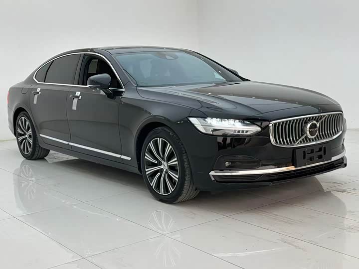 Фото 3 - Volvo S90