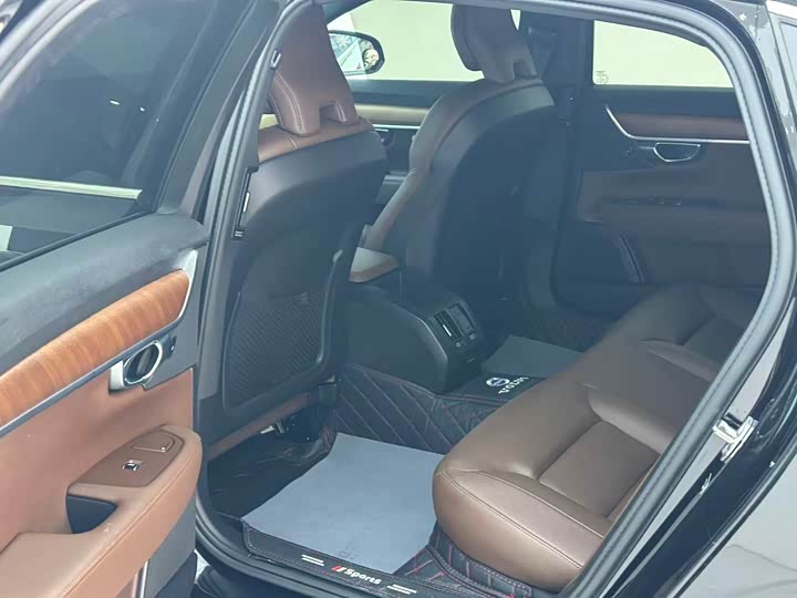 Фото 7 - Volvo S90