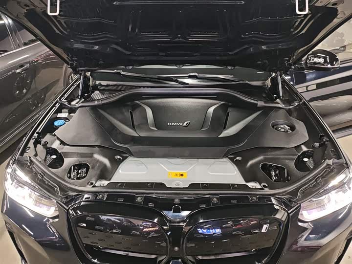 Фото 20 - BMW iX3