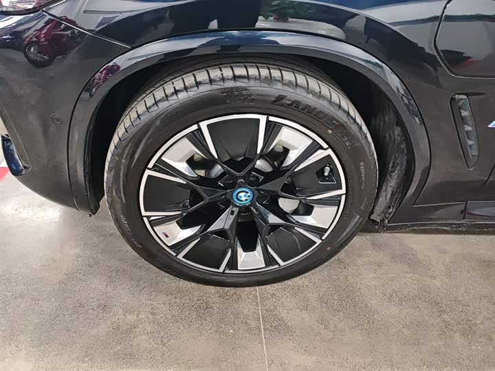 Фото 23 - BMW iX3