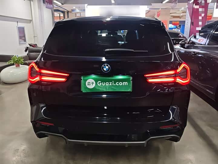 Фото 6 - BMW iX3