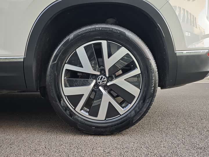 Фото 27 - Volkswagen Tayron