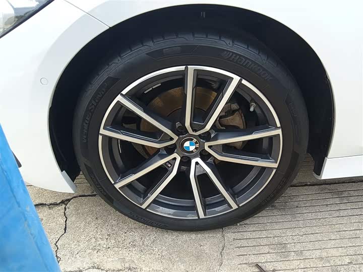 Фото 23 - BMW 3 Series