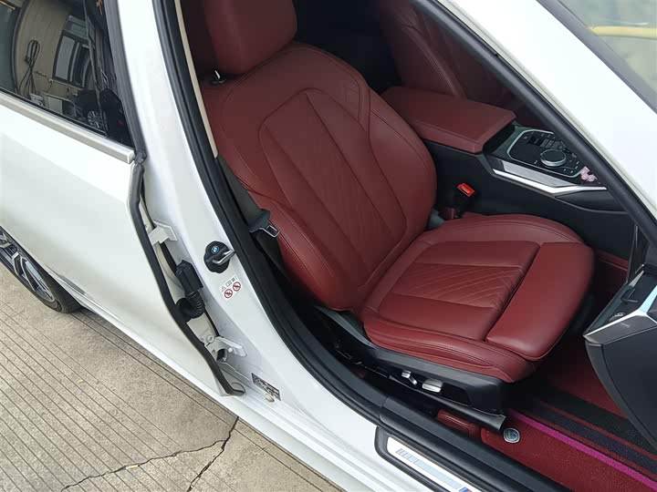 Фото 25 - BMW 3 Series