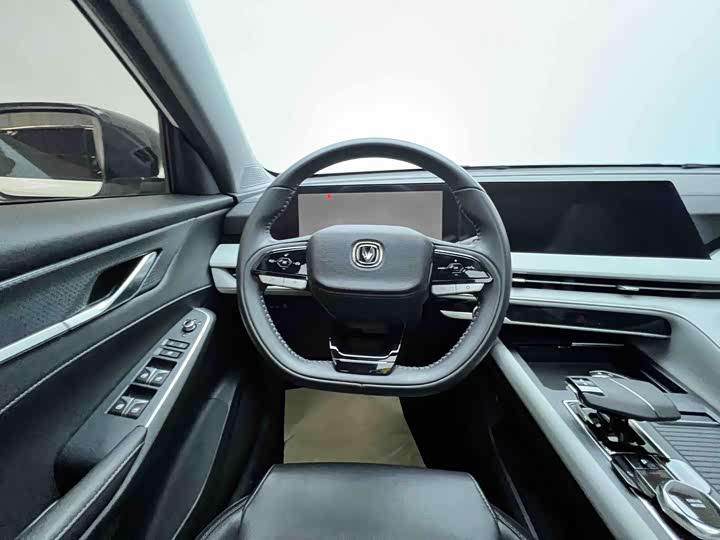 Фото 20 - Changan CS75 Plus