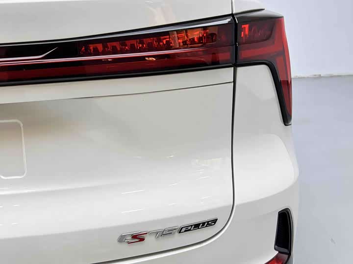 Фото 9 - Changan CS75 Plus