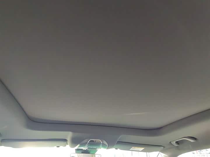 Фото 18 - Geely Okavango L