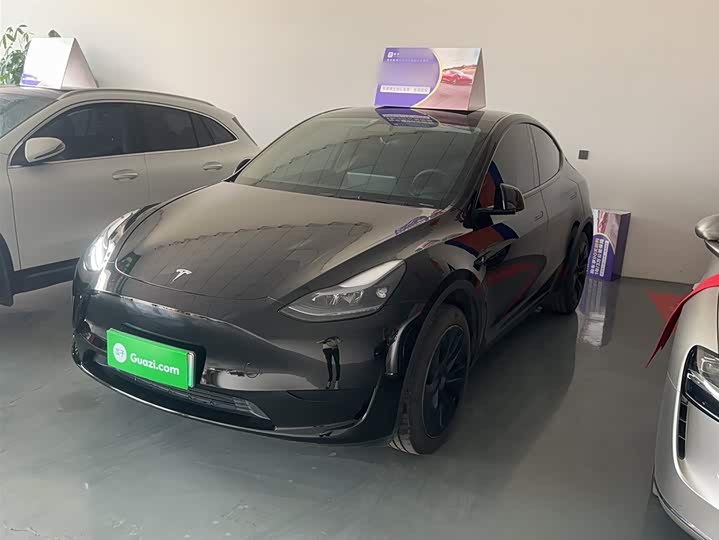 Фото 9 - Tesla Model Y
