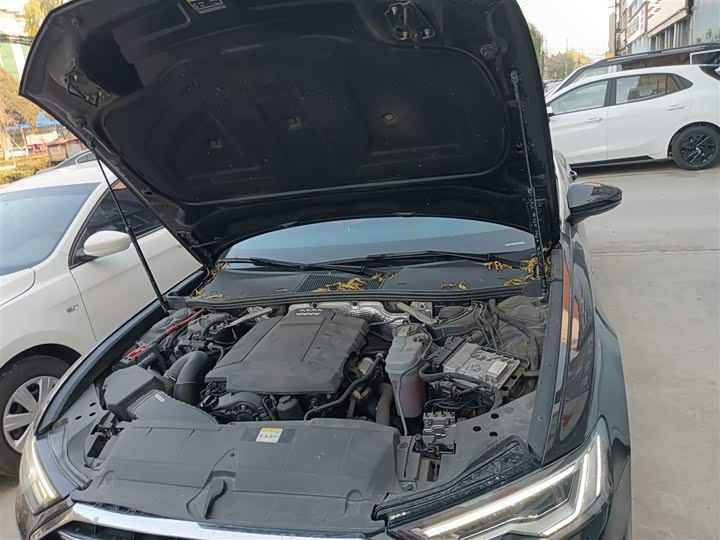 Фото 20 - Audi A6L