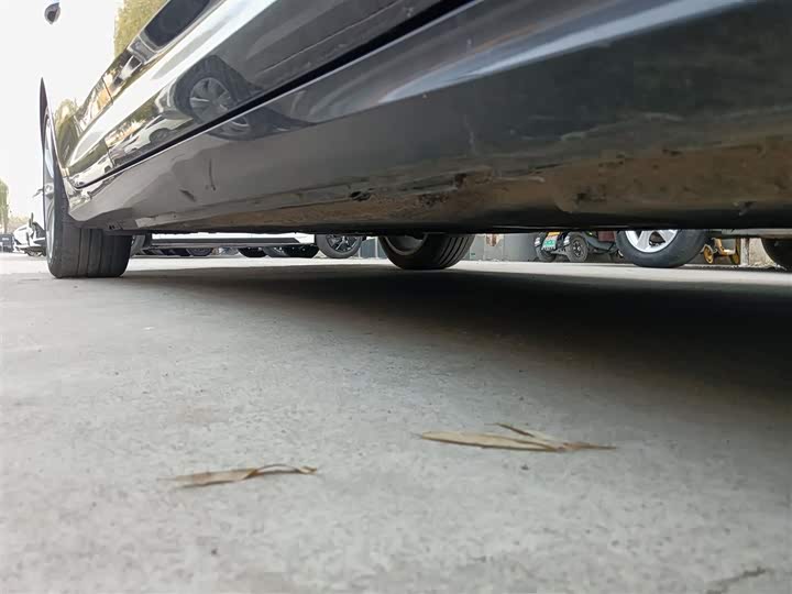 Фото 21 - Audi A6L