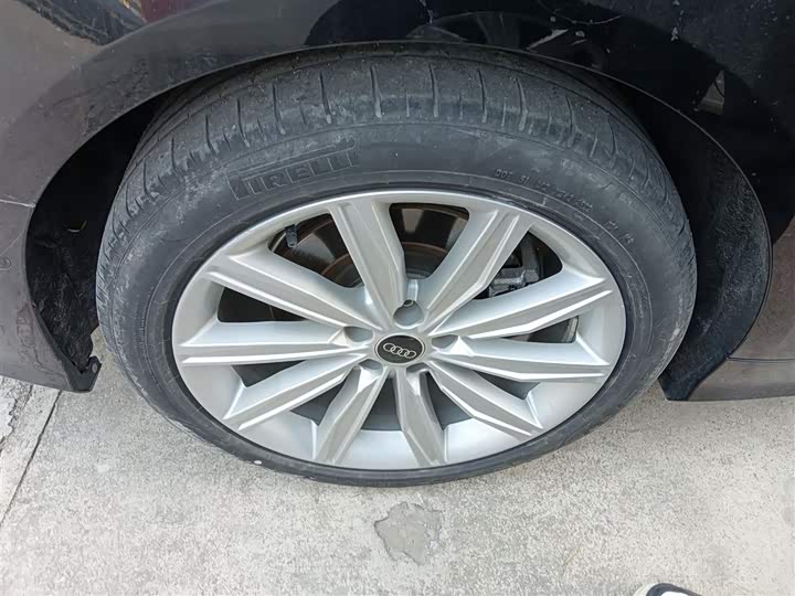 Фото 26 - Audi A6L