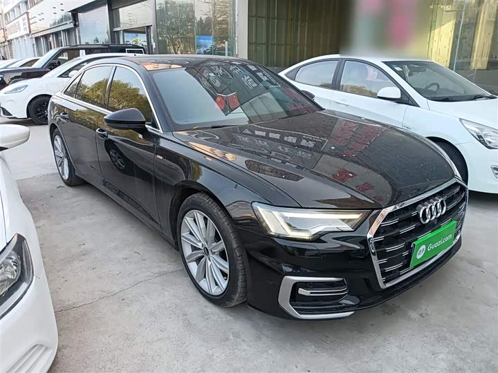 Фото 4 - Audi A6L