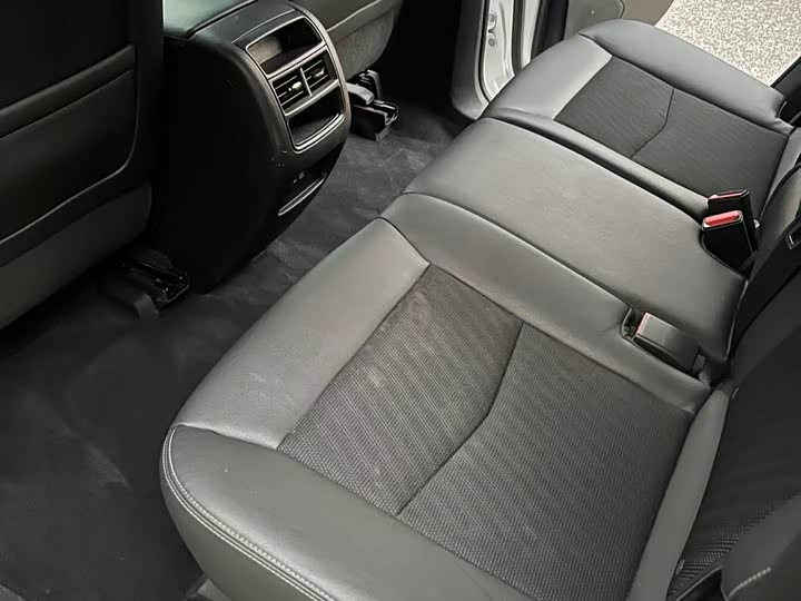 Фото 12 - Cadillac XT5