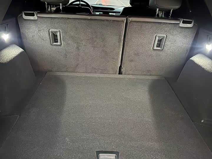 Фото 17 - Cadillac XT5