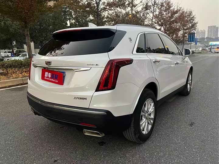 Фото 20 - Cadillac XT5