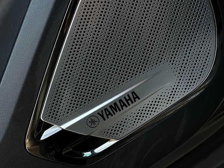 Фото 16 - Zeekr 001