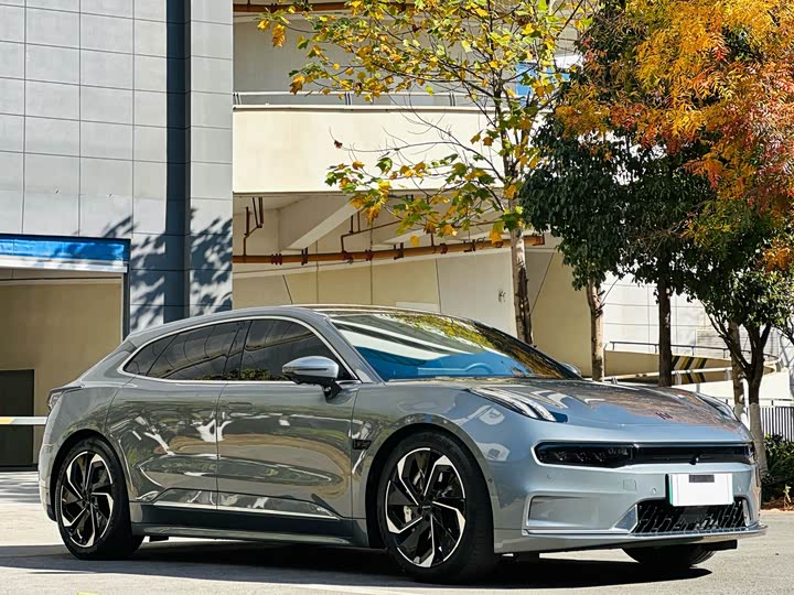 Фото 3 - Zeekr 001