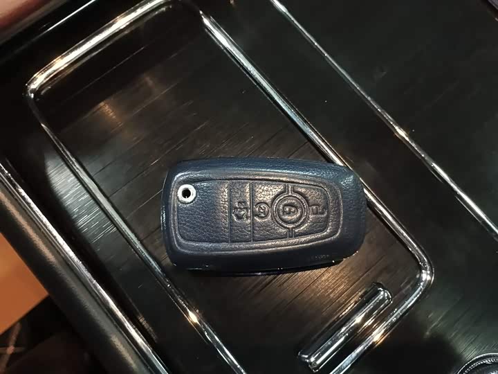 Фото 11 - Lincoln Aviator