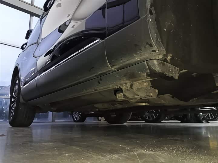 Фото 17 - Lincoln Aviator