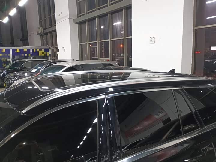 Фото 27 - Lincoln Aviator