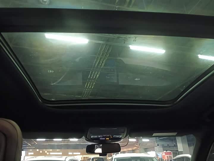 Фото 8 - Lincoln Aviator