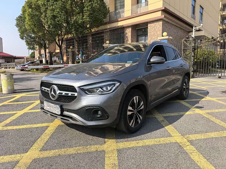 Фото 1 - Mercedes-Benz GLA-Class