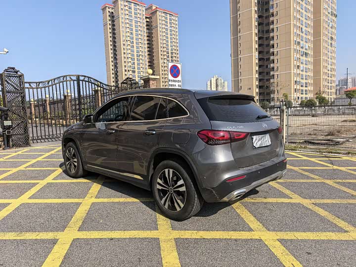 Фото 13 - Mercedes-Benz GLA-Class