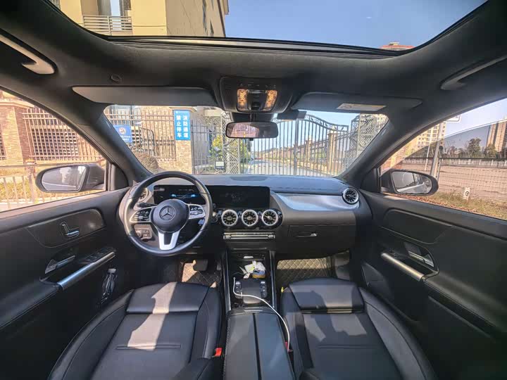 Фото 4 - Mercedes-Benz GLA-Class