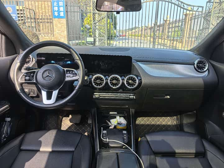 Фото 5 - Mercedes-Benz GLA-Class