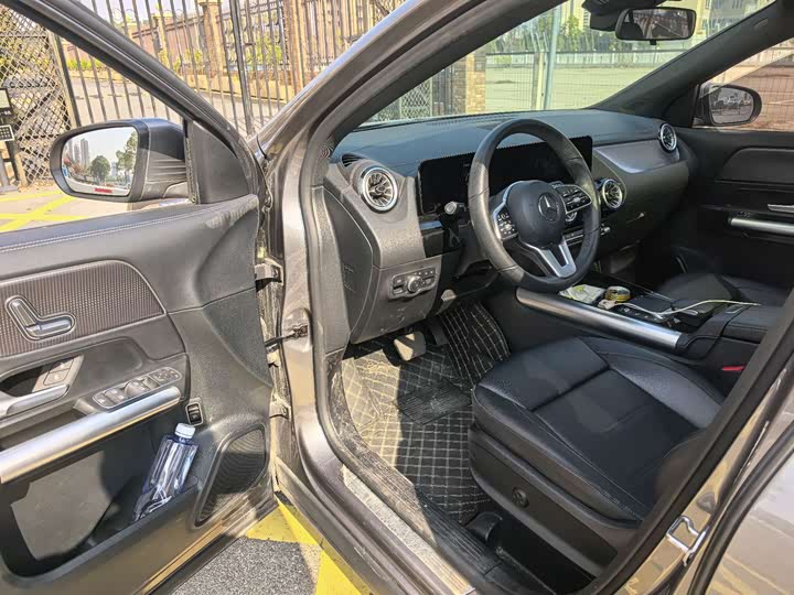 Фото 8 - Mercedes-Benz GLA-Class