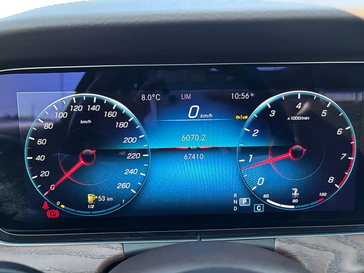 Фото 12 - Mercedes-Benz E-Class