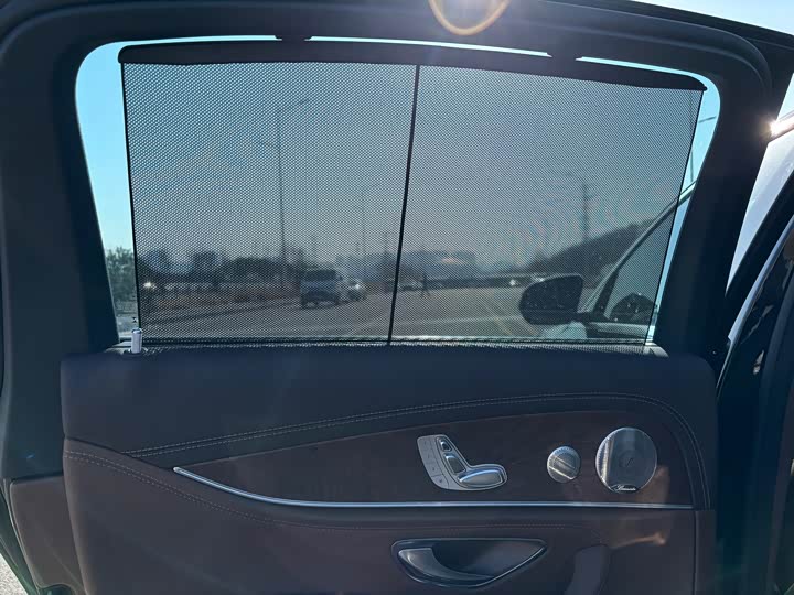 Фото 6 - Mercedes-Benz E-Class