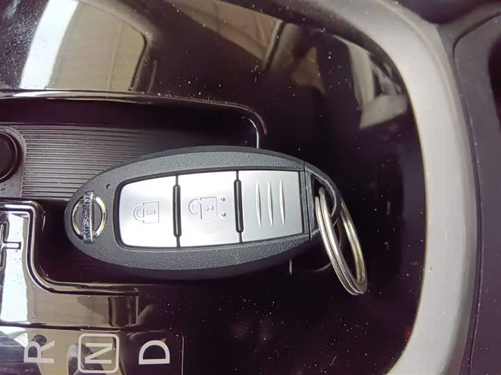 Фото 9 - Nissan X-Trail