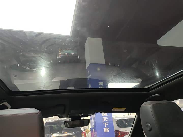 Фото 18 - Land Rover Discovery Sport