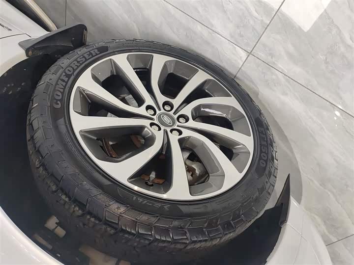 Фото 23 - Land Rover Discovery Sport