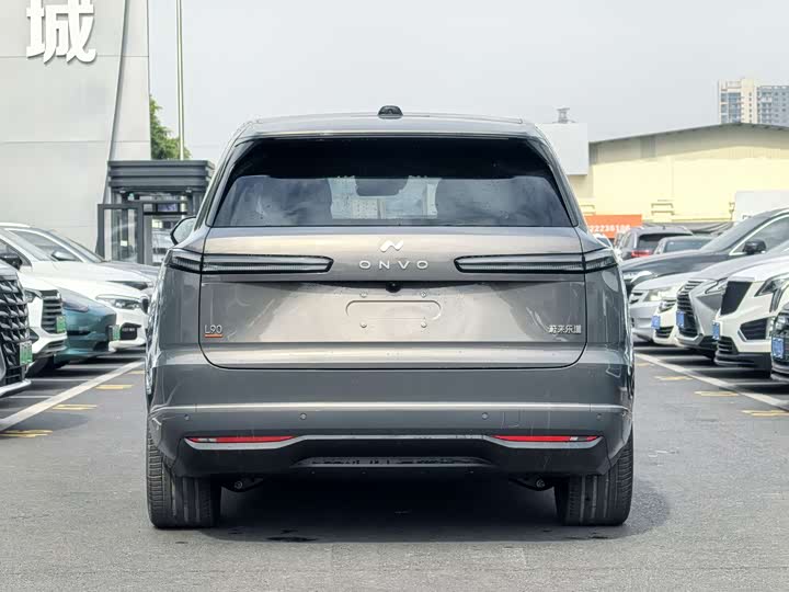 Фото 7 - Nio Onvo L90