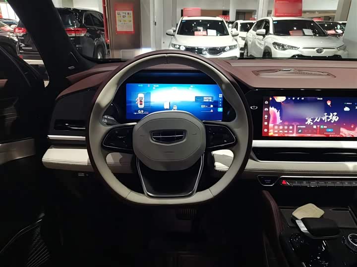 Фото 11 - Geely Monjaro