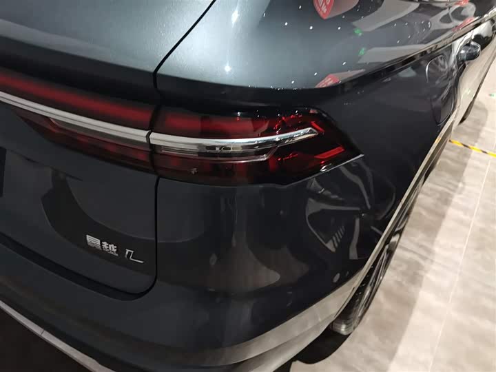 Фото 8 - Geely Monjaro