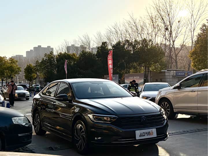 Фото 3 - Volkswagen Sagitar L