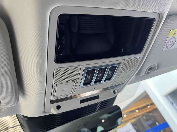 Фото 11 - Land Rover Discovery