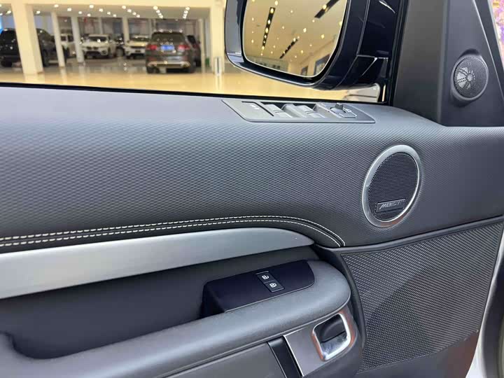 Фото 17 - Land Rover Discovery