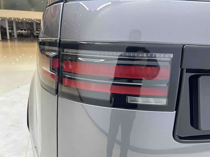 Фото 18 - Land Rover Discovery