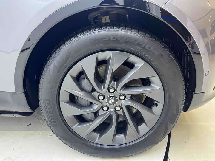 Фото 19 - Land Rover Discovery