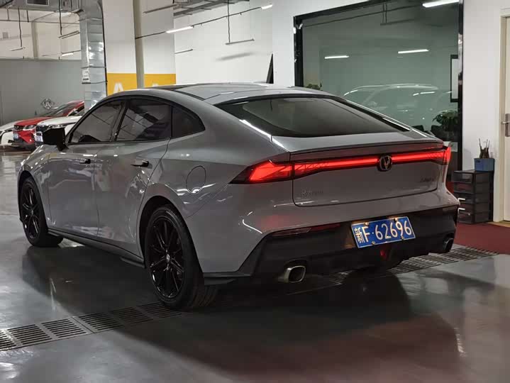 Фото 7 - Changan UNI-V