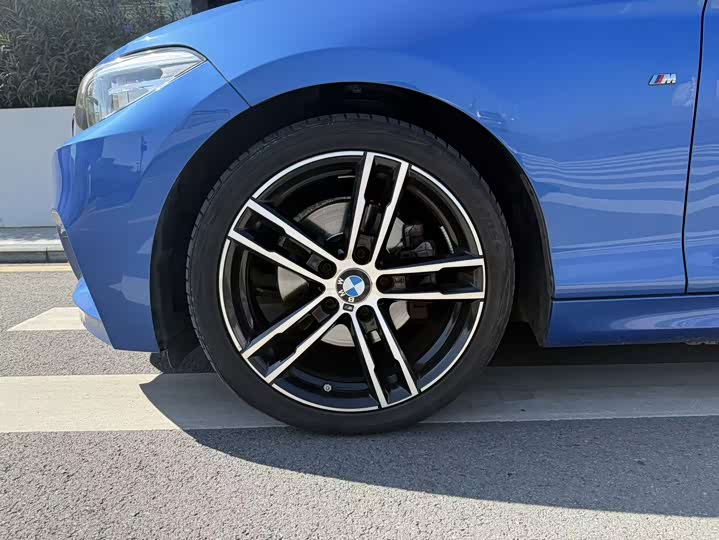 Фото 10 - BMW 2 Series