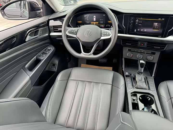 Фото 9 - Volkswagen Passat